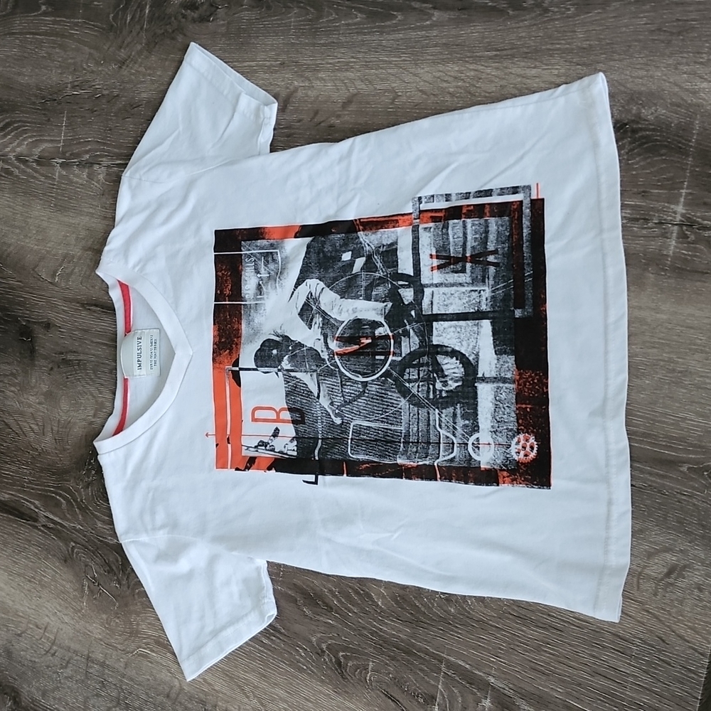 Impulsive BMX Graphic Print V-Neck Short Sleeve Tee Unisex